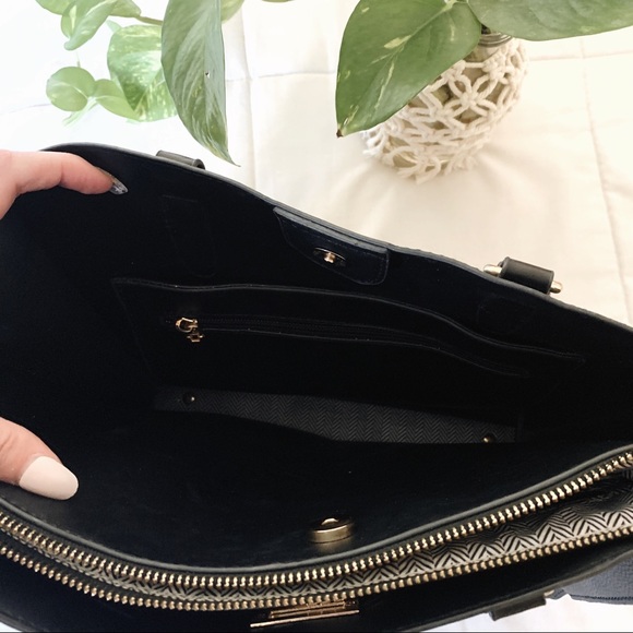 Black and Gold Faux Leather Purse - Picture 7 of 13